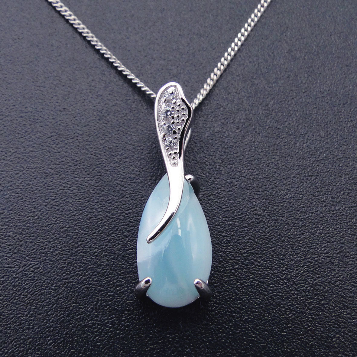 Pendentif Goutte en Larimar