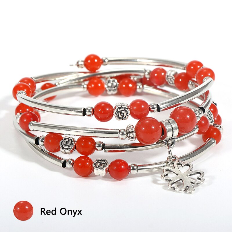 Prêt(e) à faire entrer la chance dans votre vie ? Notre bracelet "Chance" en pierres naturelles est le moyen idéal pour y parvenir. Ces bracelets sont soigneusement fabriqués avec de magnifiques pierres naturelles, et sont parfaits pour ajouter un peu de joie spirituelle à votre journée. Avec un élégant trèfle à quatre feuilles comme pièce maîtresse,