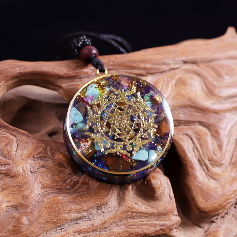 Pendentif Orgonite "Sri Yantra" en Turquoise & Oeil de Tigre