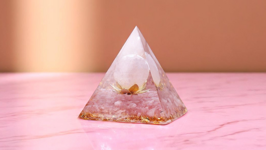 Découvrez les Pouvoirs des Organites : Se Connecter à la Nature avec l'Organite en Lotus et la Fleur d'Amour