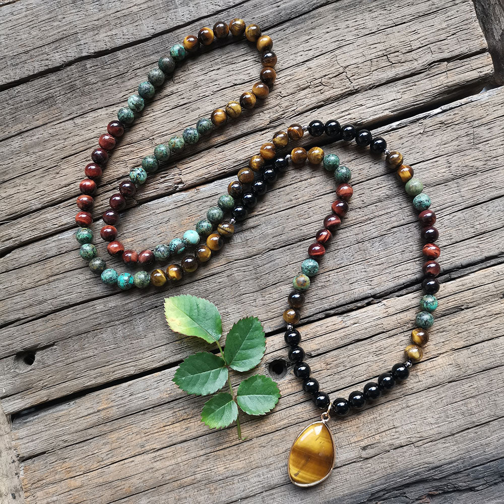 Collier Mala "Énergies Protectrices" en Oeil de Tigre, Oeil de Taureau, Turquoise Africaine & Onyx