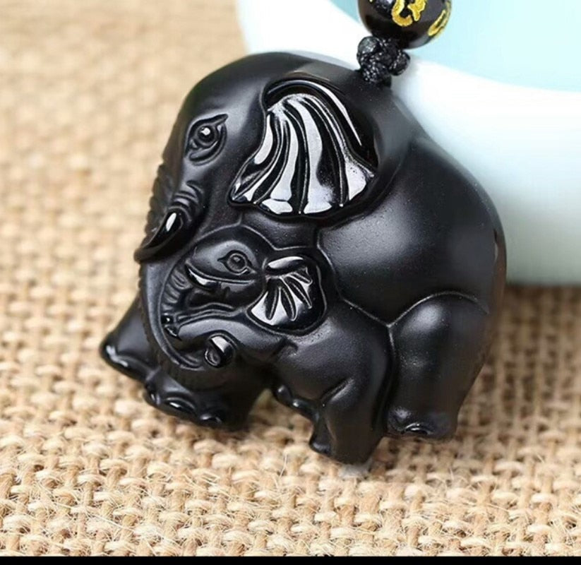 Collier pendentif éléphants en obsidienne