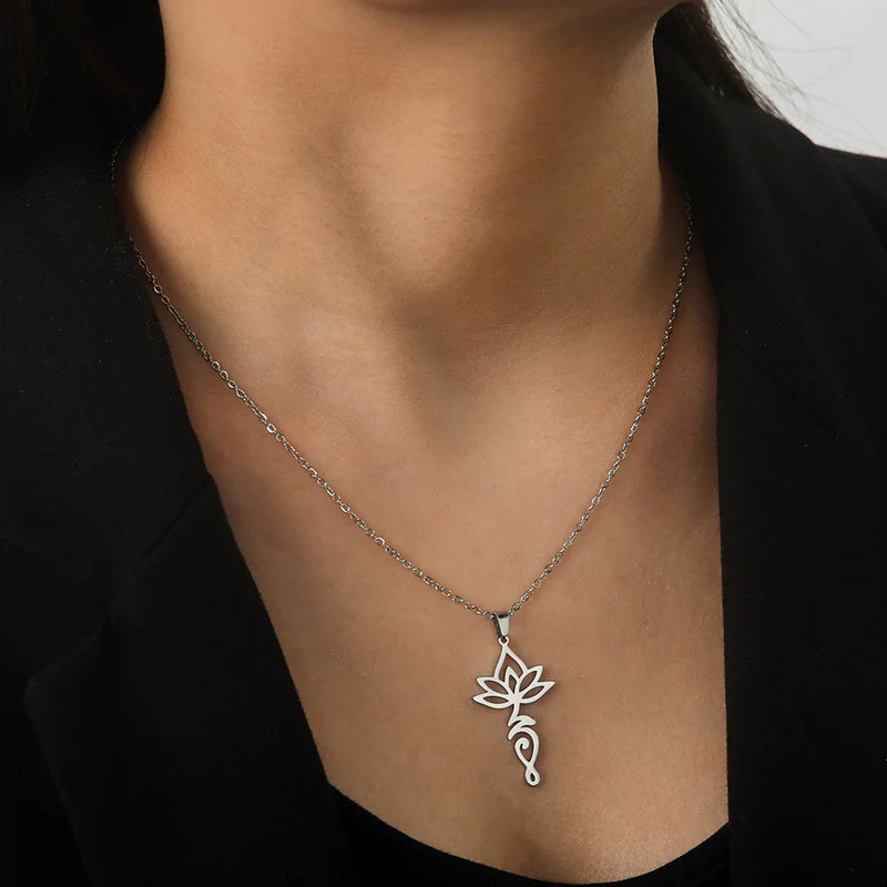 Pendentif Unalome Lotus Sacré