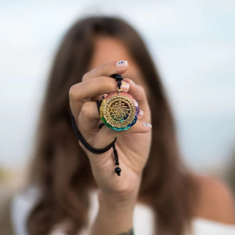 Pendentif Orgonite "Sri Yantra - 7 Chakras"