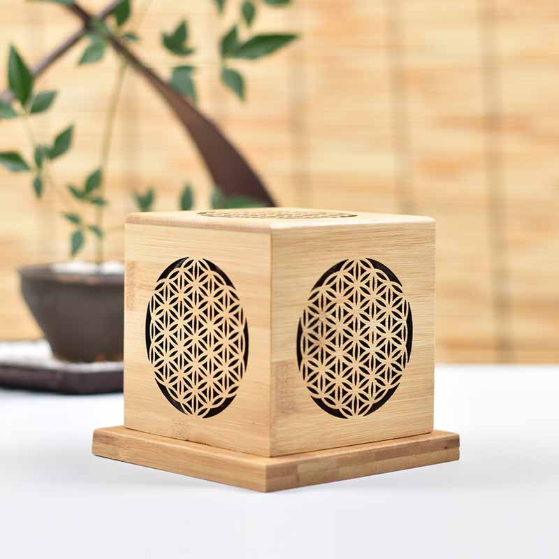 Brûleur d'Encens Cube Fleur de Vie en Bois Naturel